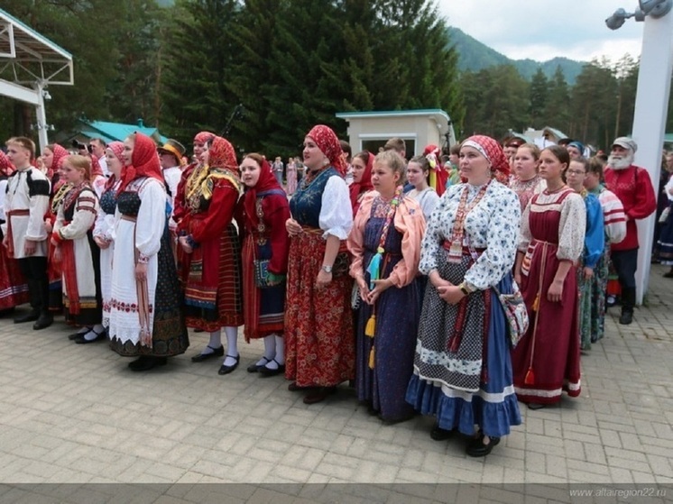 Артисты из 14 регионов приедут в Алтайский край на День России