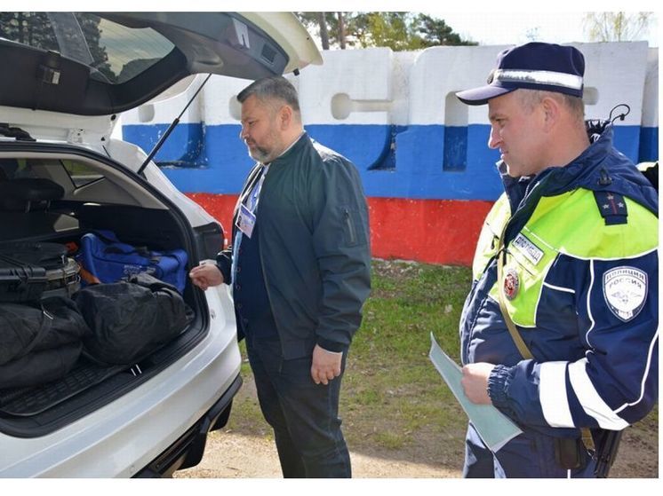 Члены общественного совета УМВД по Смоленской области проверили несение службы экипажем дорожной полиции