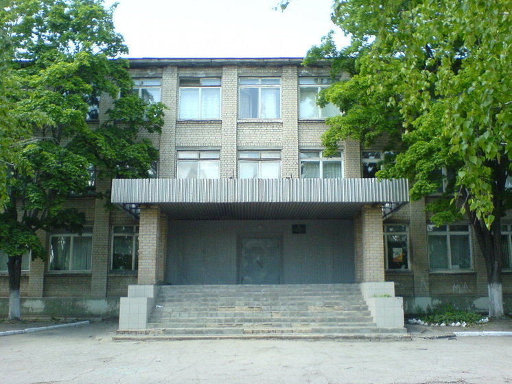 В Саратове закрылись на ремонт школы №73 и 102