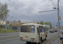 В Оренбурге на маршруте номер 68Н (бывший 59) водители ведут себя грубо и проезжают остановки даже с пустым салоном
