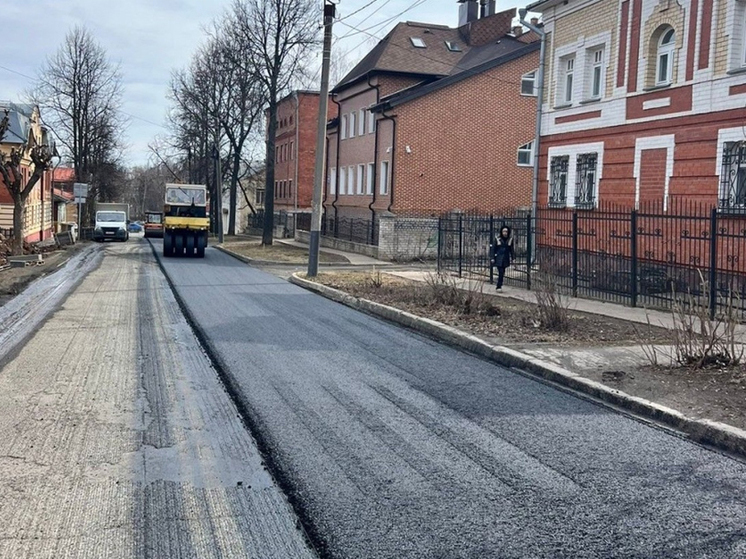 Кировчанам объяснили, почему в городе снова ремонтируют улицу МОПРа