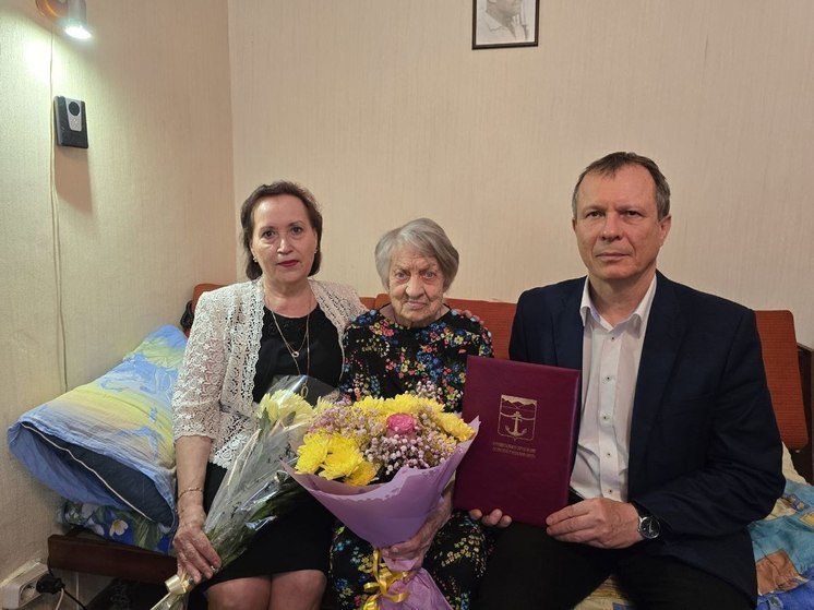 Сахалинская долгожительница Анна Дроздова отметила 101-й день рождения