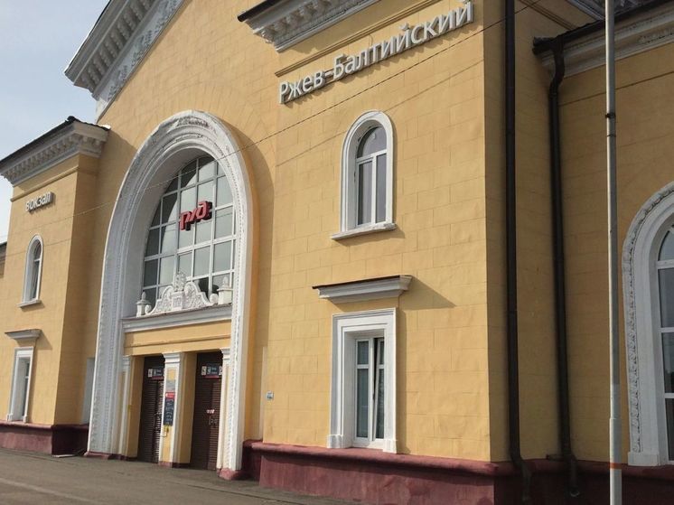 Разбушевавшегося сибиряка сняли с поезда в Тверской области