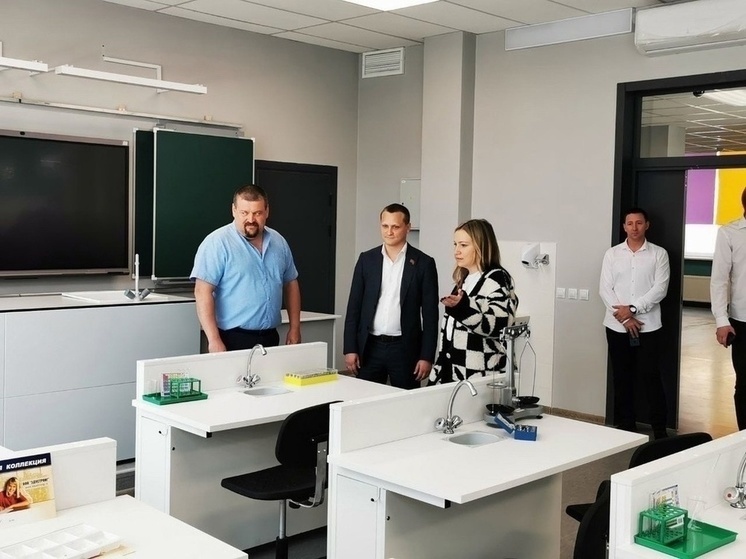 Депутат ЗСК Аверьянов встретился с директорами краснодарских школ