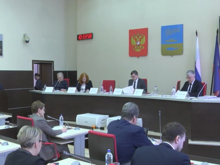 Юрий Сердечкин подводит итоги 2023 года на заседании Совета депутатов