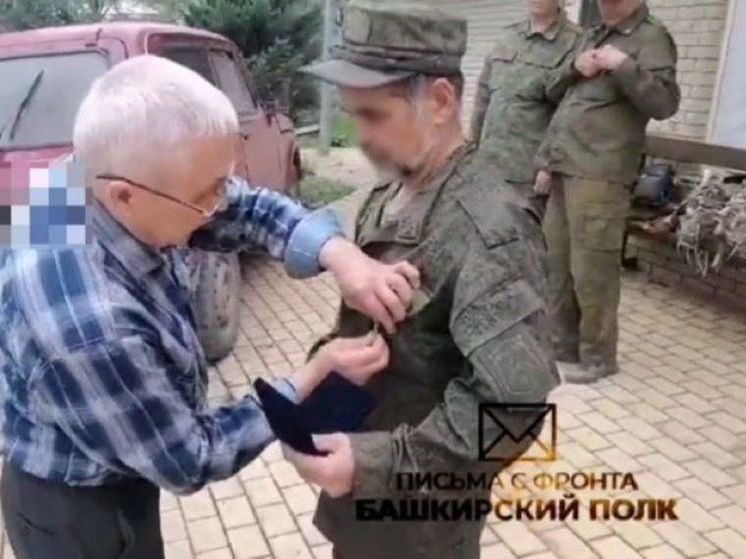 Военнослужащих полка «Башкортостан» наградили медалями генерала Шаймуратова