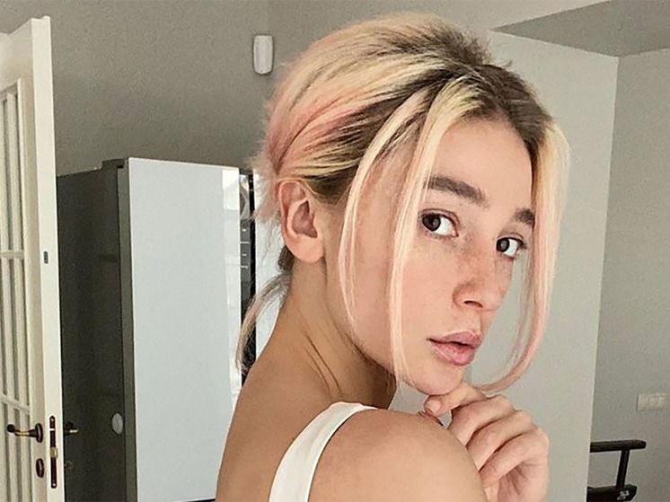 Блогера Анастасию Ивлееву оштрафовали на 50 тысяч рублей по статье о дискредитации армии