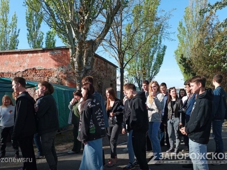 Студенты педуниверситета посетили маяк в Бердянске