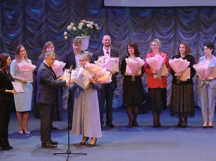В Иркутской области названы лучшие учителя, воспитатели и мастера года