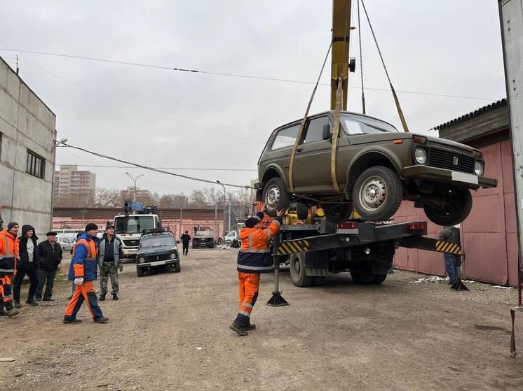 Иркутск отправил более 300 тонн гуманитарной помощи и 44 автомобиля в зону СВО
