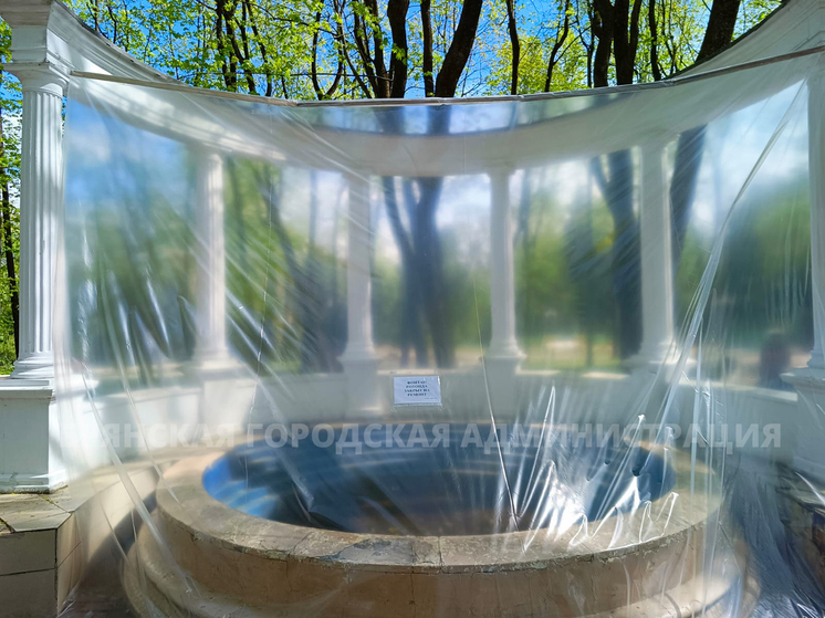 В брянском парке Толстого реконструируют ротонду с фонтаном