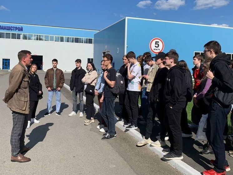 Пензенские школьники побывали на экскурсии на площадке станкостроительного предприятия