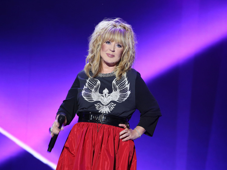 Гитарист Пугачевой: после Чернобыля у певицы проявились псориаз и нейродермит