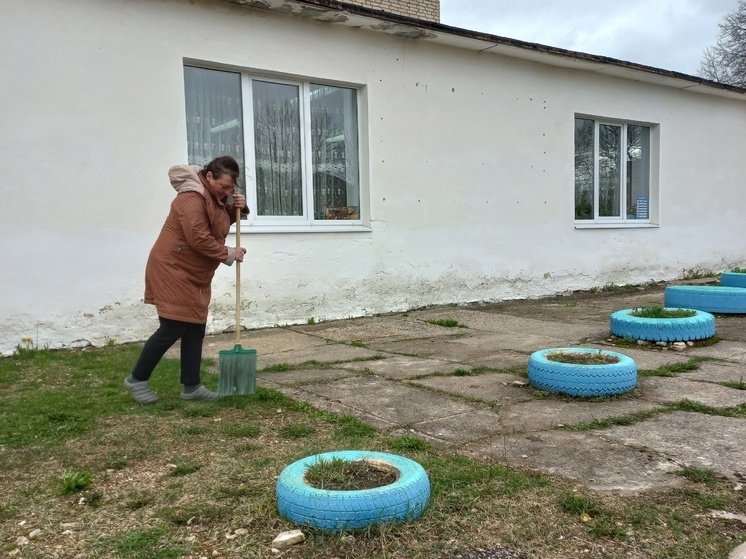 В Новгородской области в Подгощах собирают средства на ремонт Дома культуры