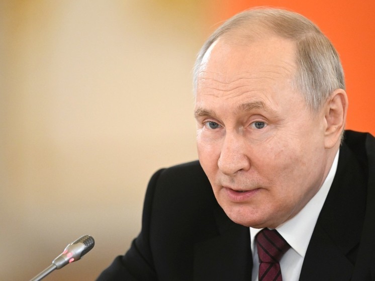 Владимир Путин приедет в Петербург на Совет законодателей 26 апреля