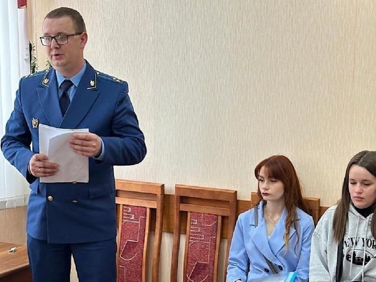 Прокурор Орловской области защитил права сироты