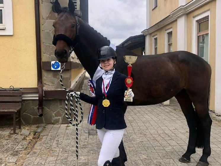 Спортсменка из Калуги взяла золото на всероссийских соревнованиях по конному спорту
