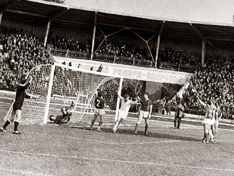 Ровно 40 лет назад «Арсенал» из Тулы сыграл первый матч под новым названием
