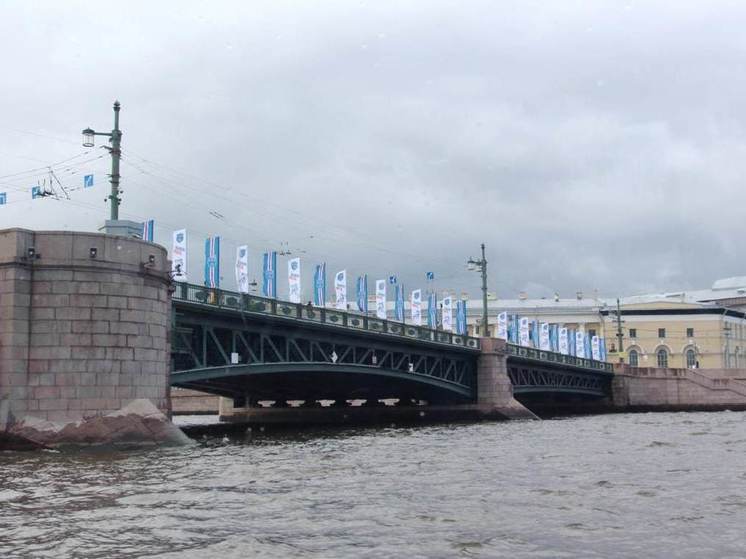 В Петербурге не будут разводить мосты в Праздник Весны и Труда