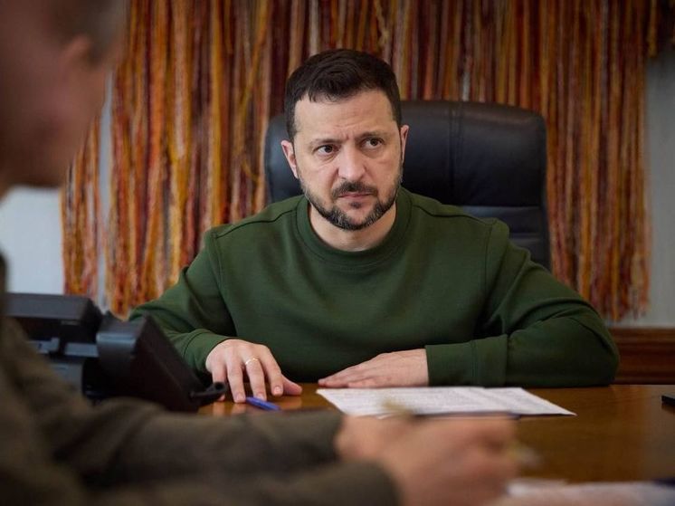 Зеленский уволил назначенного в марте командующего Силами поддержки ВСУ
