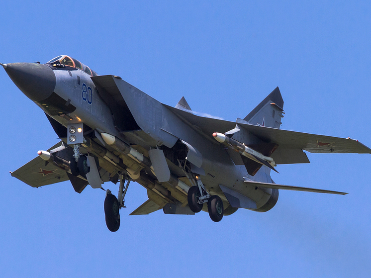 Россия наносит ракетные удары по Украине, в воздухе два МиГ-31К с «Кинжалами»