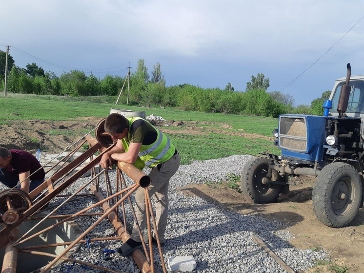 Дагестанские специалисты запускают водопроводы в селах Запорожской области