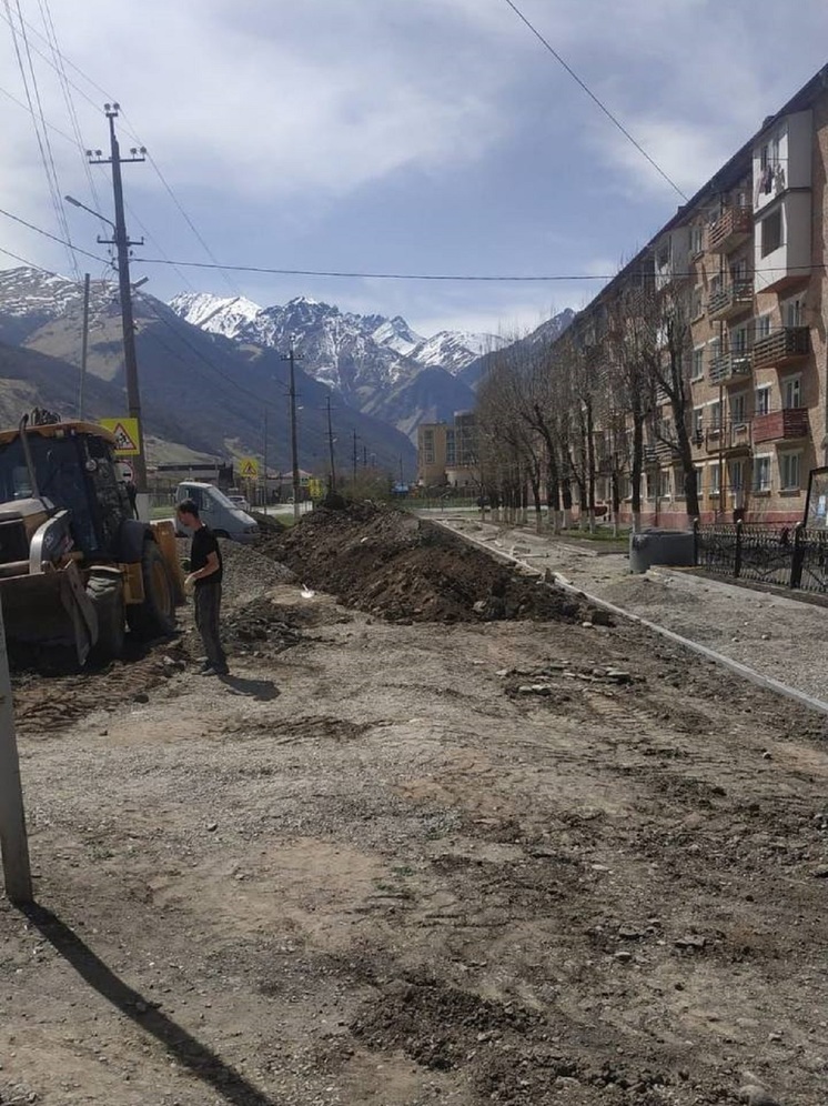 В поселке Верхний Фиагдон Северной Осетии стартовало благоустройство центральной аллеи