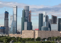 Вкладчики уже сутки находятся в башне "Федерация" в центре Москва-Сити, требуя от криптобиржи "Беребит" вернуть им 400 миллионов рублей вложений