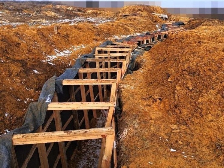 Ахметов против ФАБ: на Украине отчитались о постройке фортификаций на Запорожье