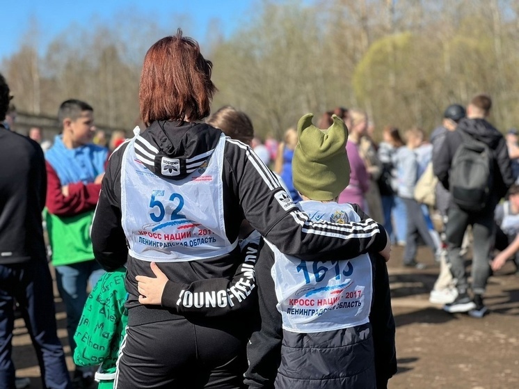 Более 200 любителей бега в Сланцах приняли участие в весеннем легкоатлетическом кроссе