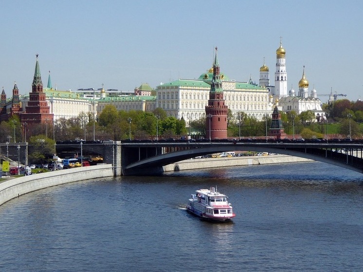 Из Москвы в Петербург: на теплоходе через историю и культуру