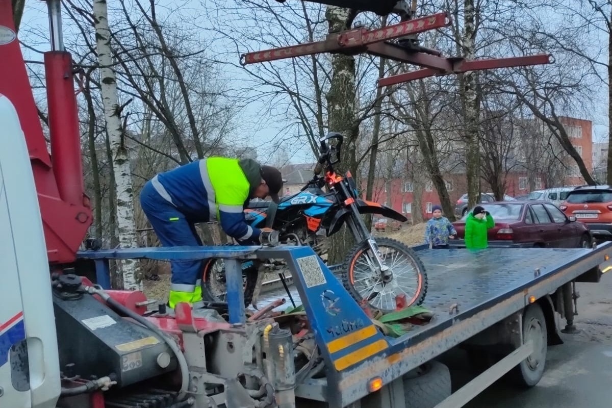 Юный байкер остался без мотоцикла в Петрозаводске, попавшись ДПС