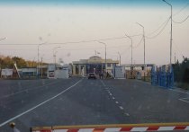 Пресс-служба казахстанского комитета нацбезопасности сообщил, что на границе России и казахстана возобновил работу автомобильный пункт пропуска "Желкуар"