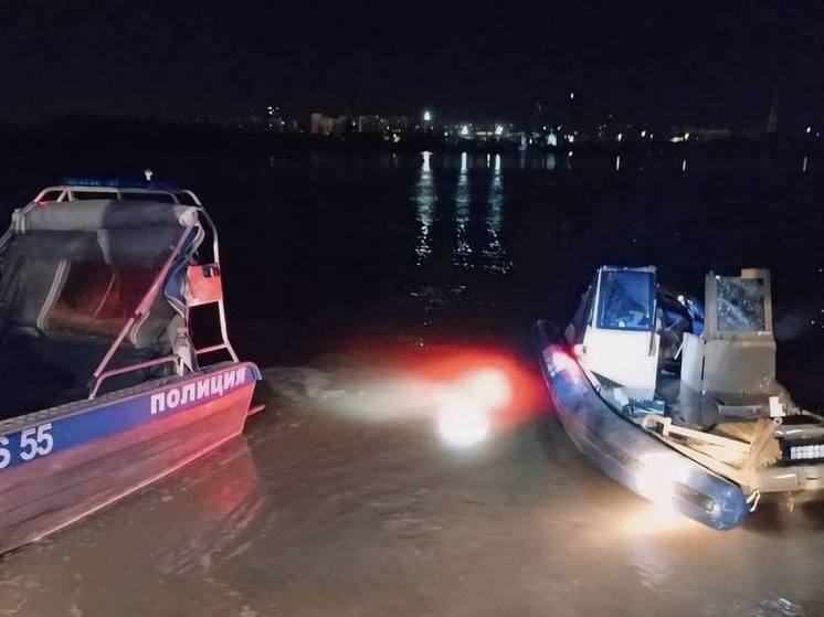 Транспортная прокуратура: два человека погибли после столкновения лодки с причалом в Омске