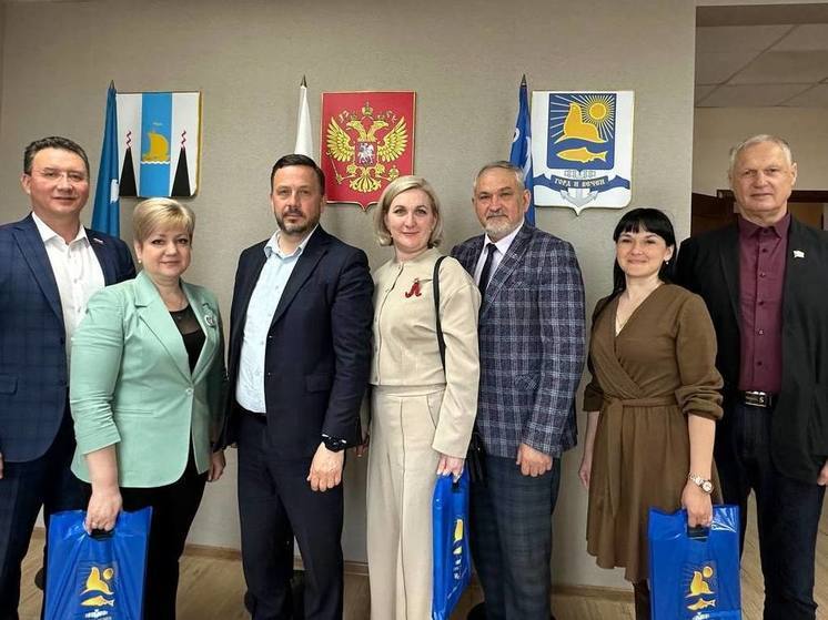 Сахалин посетили учителя ДНР