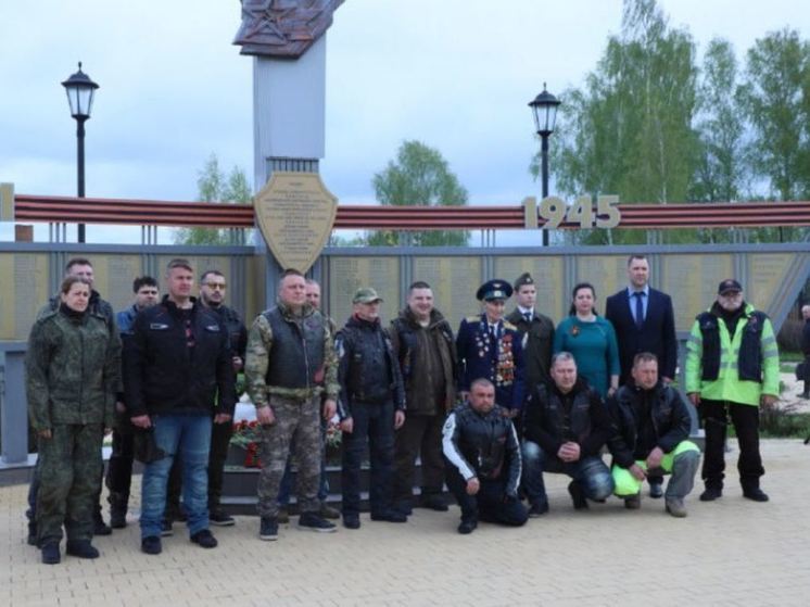 В Туле встретили участников патриотического мотомарша "Ночных волков"