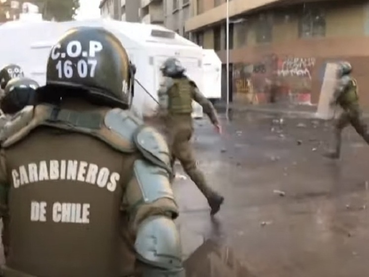 AP: трехдневный траур объявлен в Чили после жестокого убийства полицейских