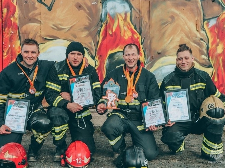 Пожарные из Мурманской области победили в соревнованиях газодымозащитников СЗФО
