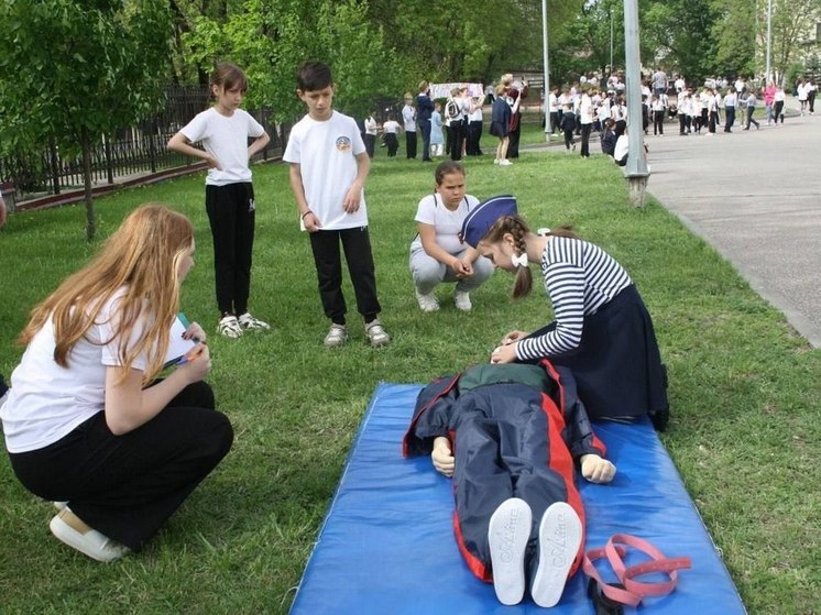 В Ессентуках прошёл муниципальный этап военно-спортивной игры «Зарница 2.0»