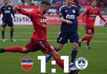 В Красноярске прошел матч между футбольным «Енисеем» и «Волгарем»