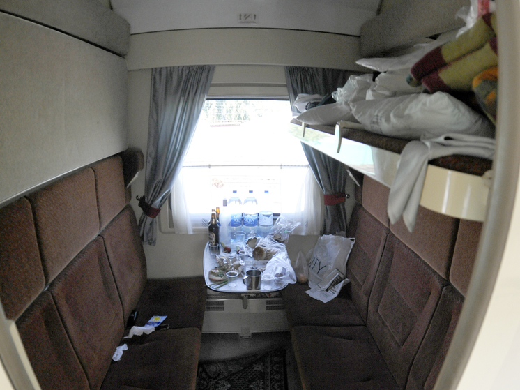 Начальник поезда назвал лучшие места в вагоне для дальнего путешествия