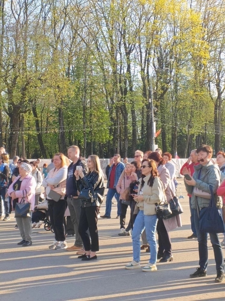 На главной площади Смоленска состоялся праздничный концерт