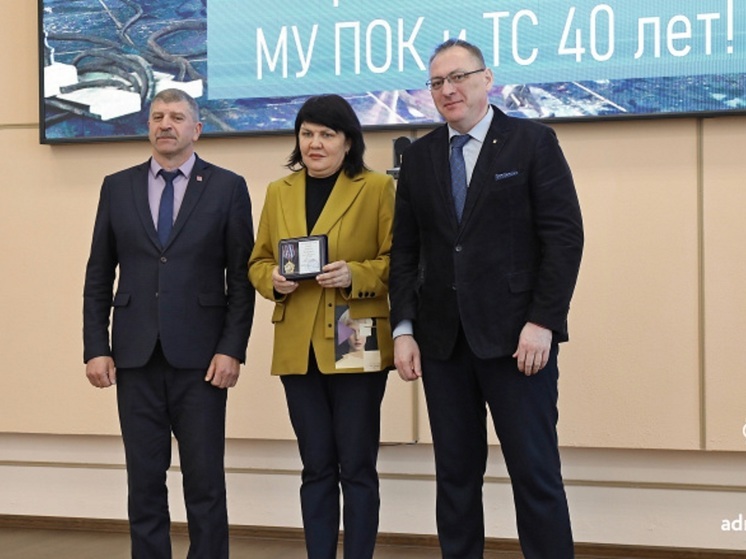 Работникам ПОК и ТС в НАО вручили почетные грамоты