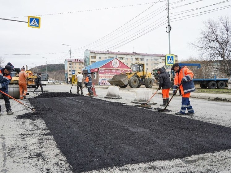 В Южно-Сахалинске нашли 993 дефекта на дорогах