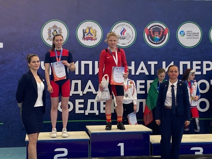 Комсомольчанка стала чемпионкой ДФО по тяжелой атлетике