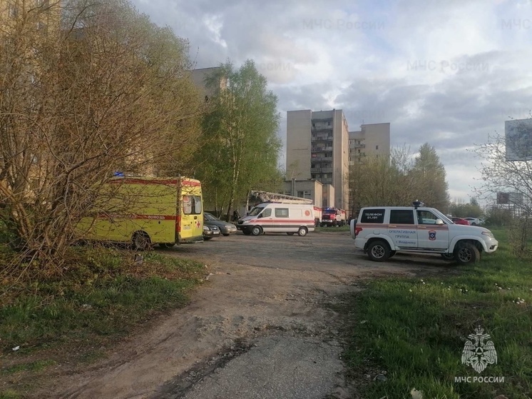 Во Владимире на пожаре на Тракторной эвакуировали 70 человек
