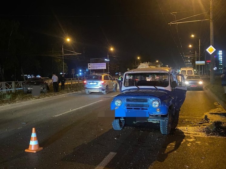 В Ставрополе пожилой водитель УАЗа погиб в аварии с иномаркой