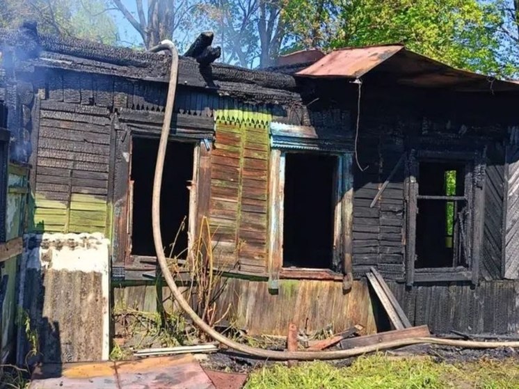При пожаре в доме в брянском селе Поповка погиб мужчина