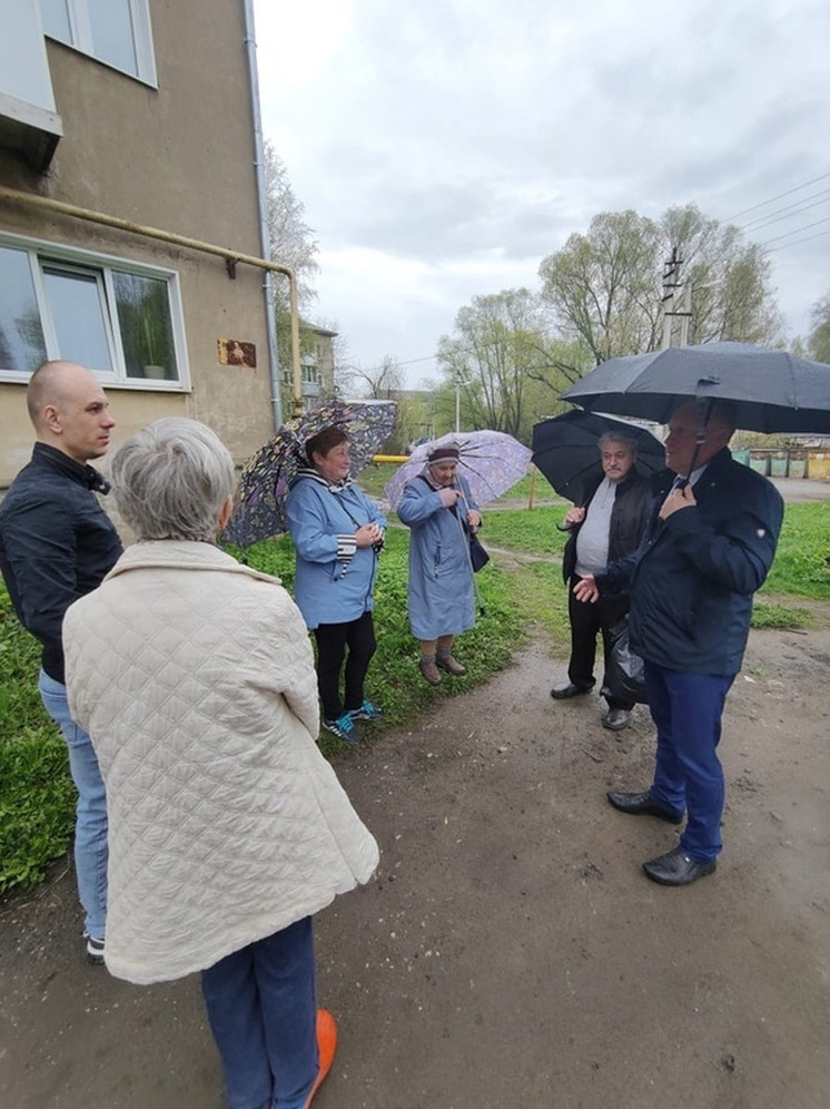 В Родниках глава города обсудил с жителями благоустройство ботанического сада