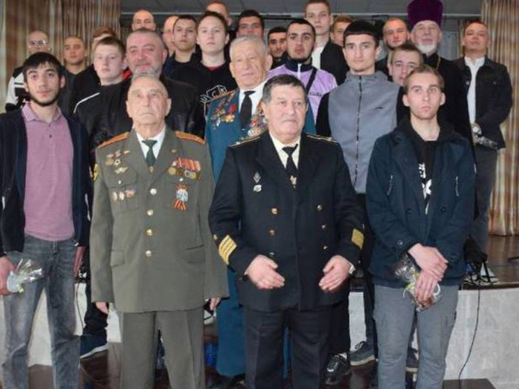 Орловские призывники из Болхова получили благословение перед службой